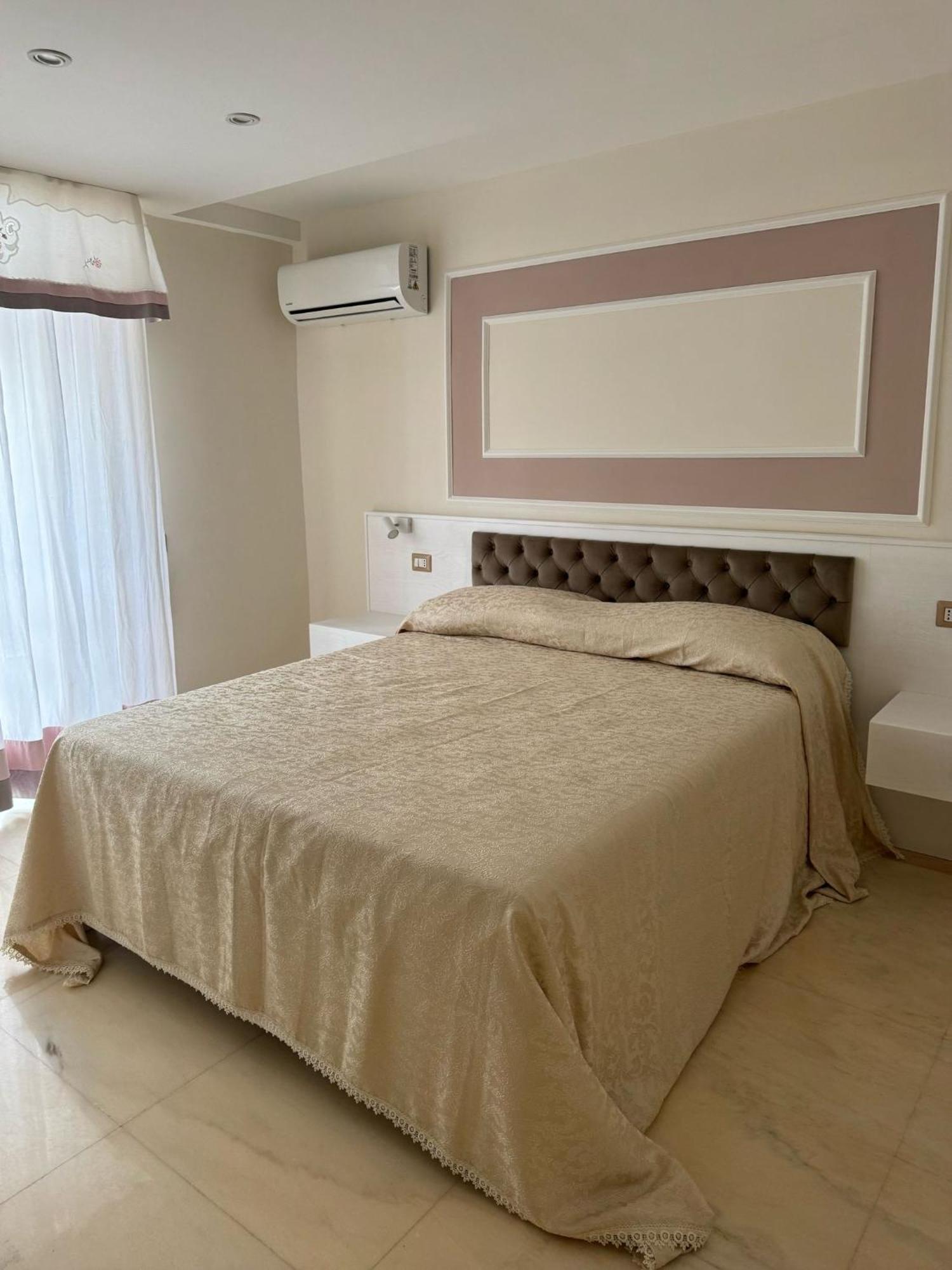Hotel Bernini House Neapol Exteriér fotografie